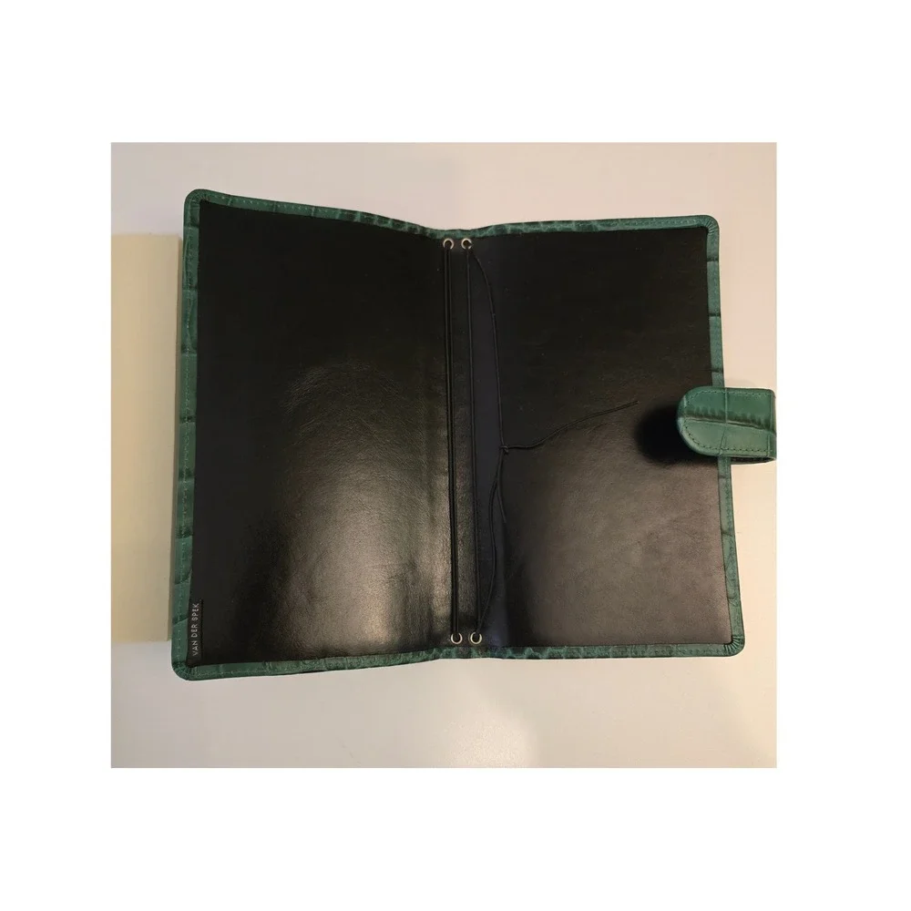 Van der Spek Green Crocodile Embossed Leather Traveler's cover Like New